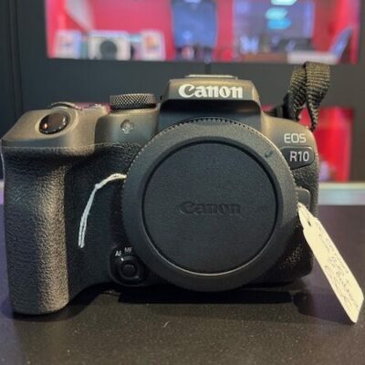 CANON EOS R10